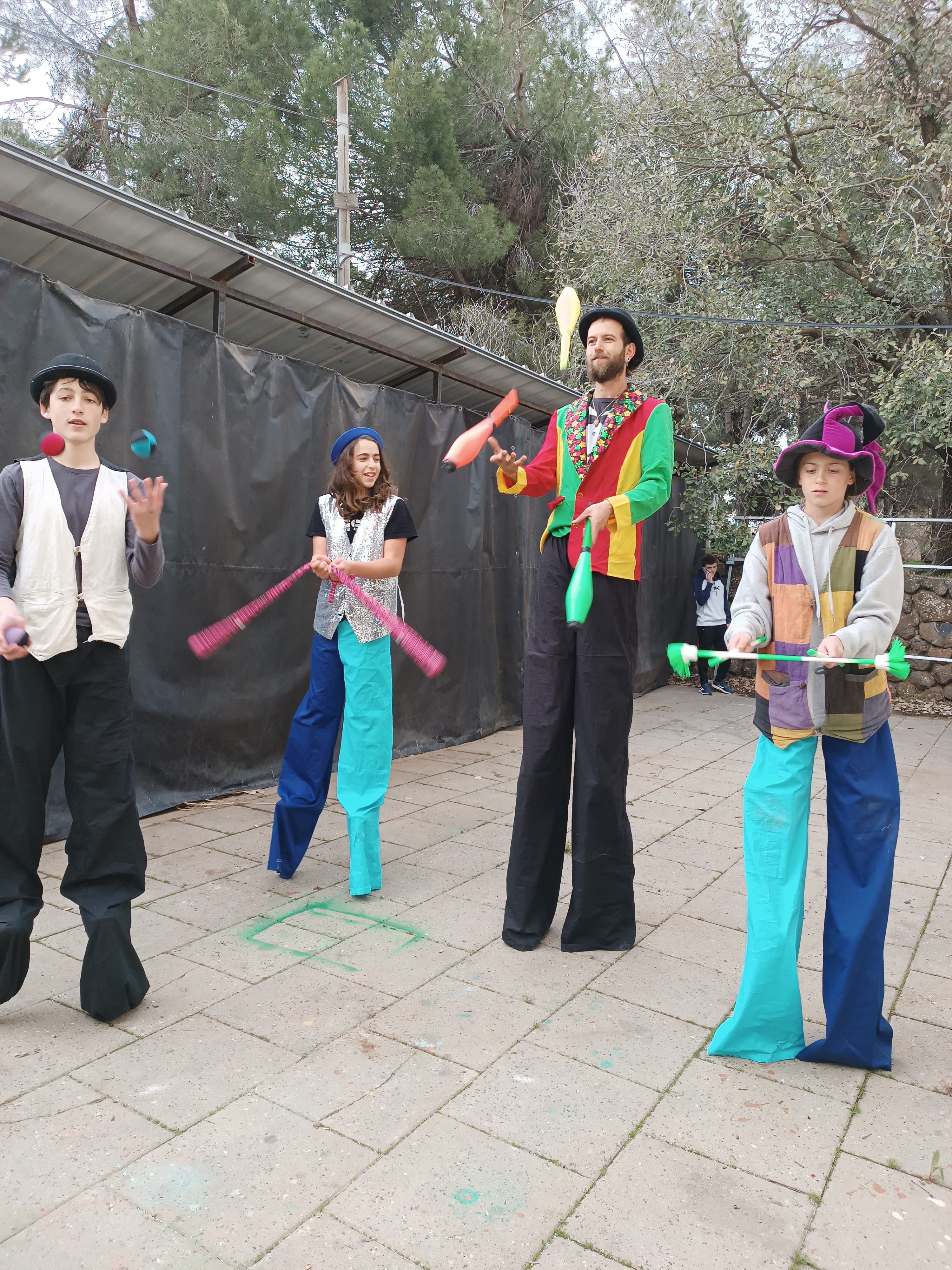 מופע פורים קבוצתי